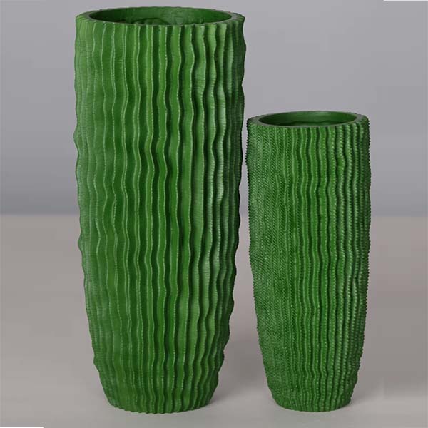 Large Cactus Vase: Green